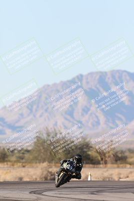 media/Dec-07-2025-CVMA (Sun) [[3e7d2de5dc]]/Race 16-Formula Middleweight/